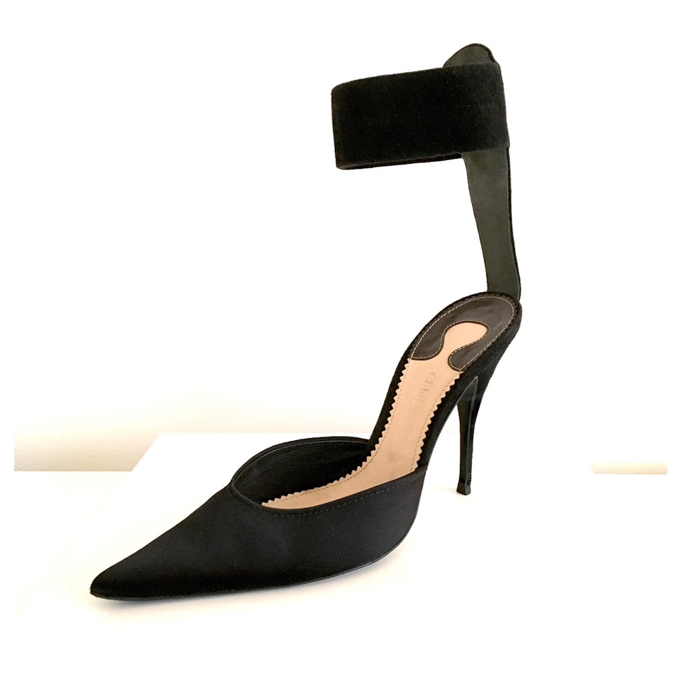 Chloe black satin & suede ankle strap heels EUC 40